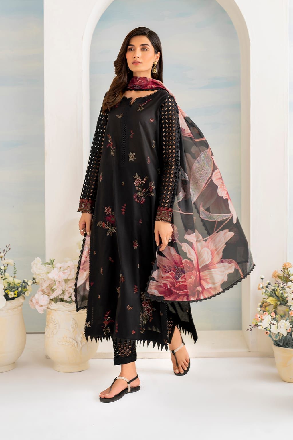 IZNIK β Elegant 3 Pc Summer Lawn Suit