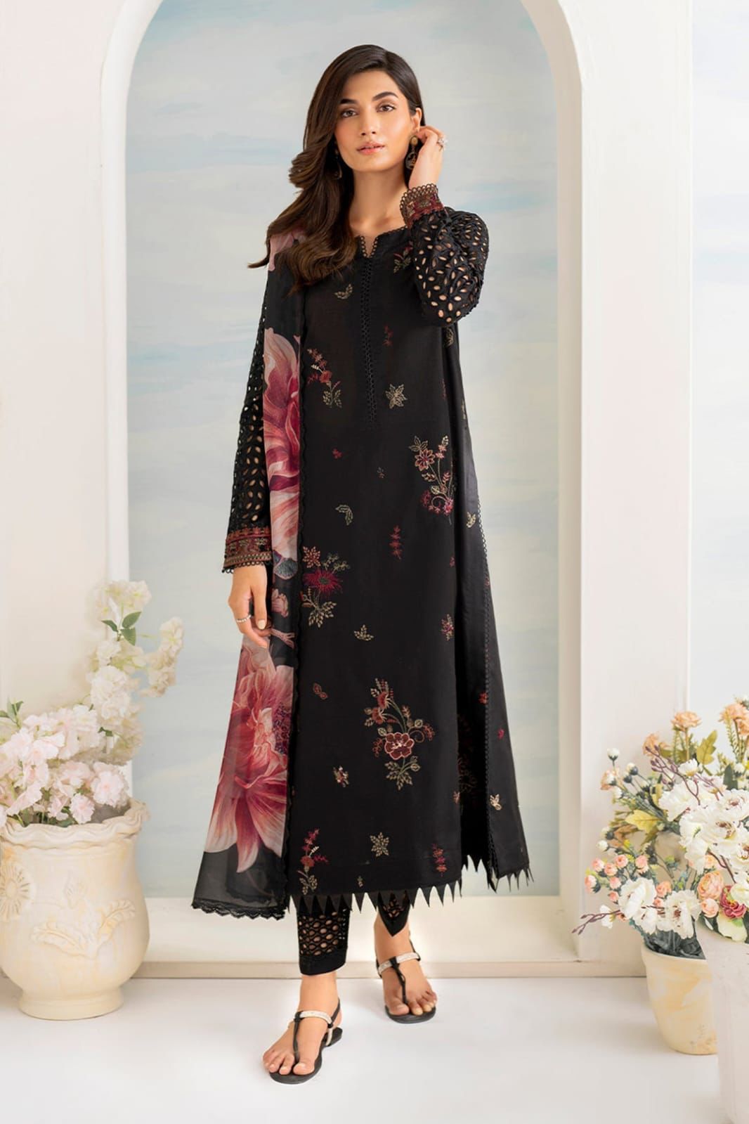 IZNIK β Elegant 3 Pc Summer Lawn Suit