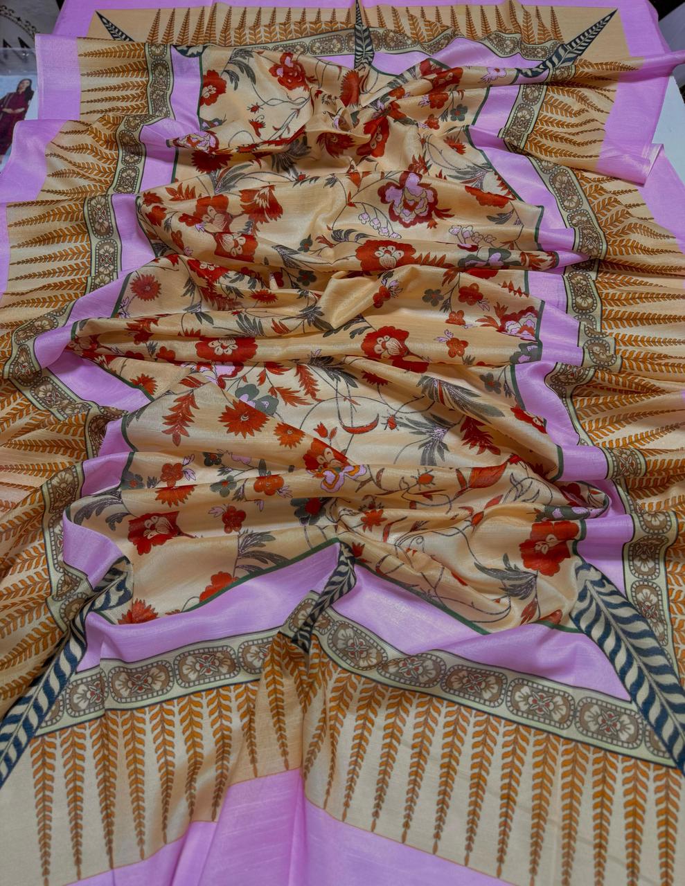URGE – Elegant 3 Pc Embroidered Lawn Suit