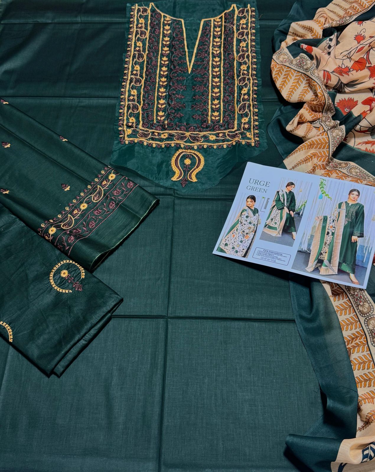 URGE – Elegant 3 Pc Embroidered Lawn Suit