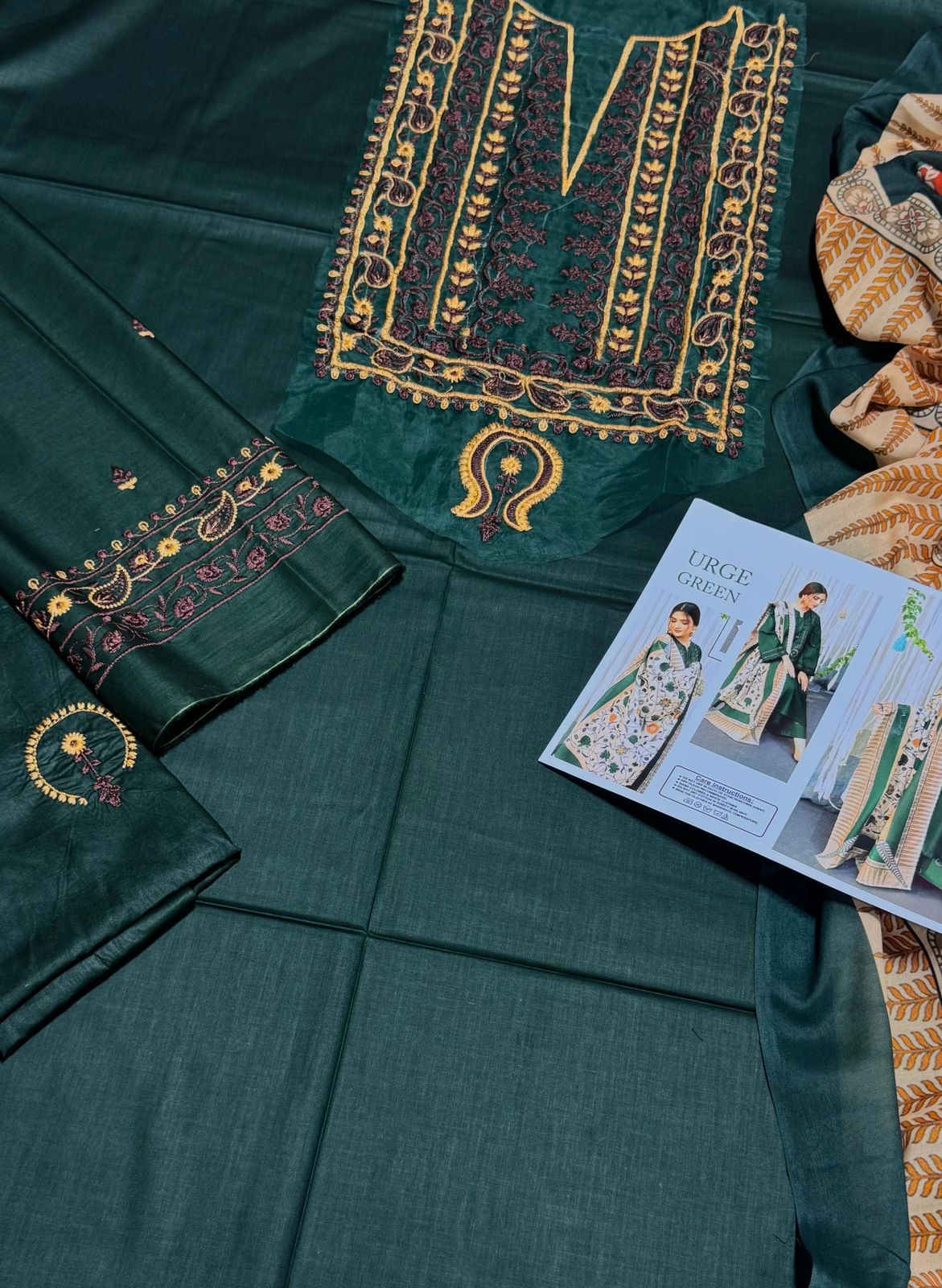 URGE – Elegant 3 Pc Embroidered Lawn Suit