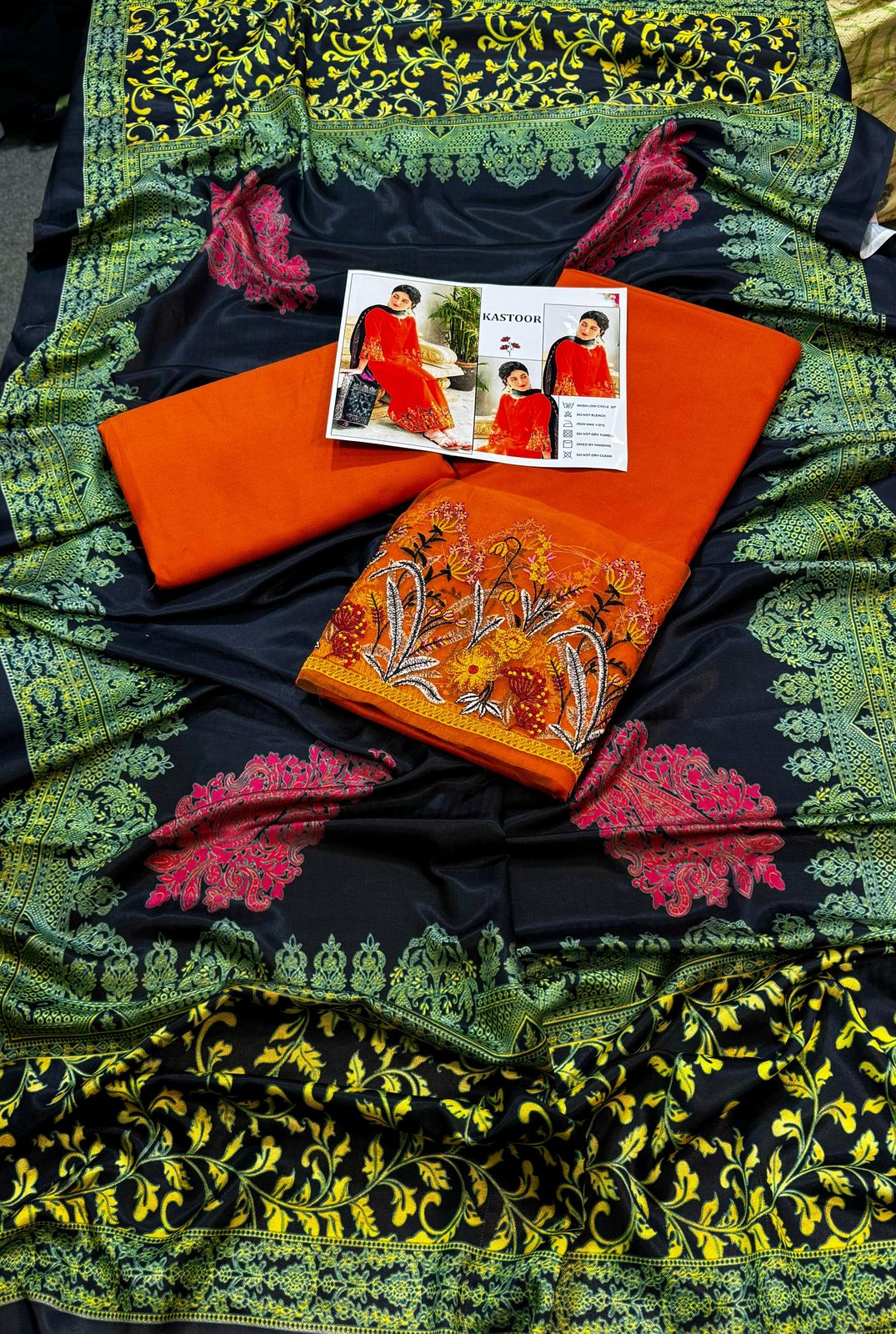 AISLING – Elegant 3-Piece Embroidered Lawn Suit