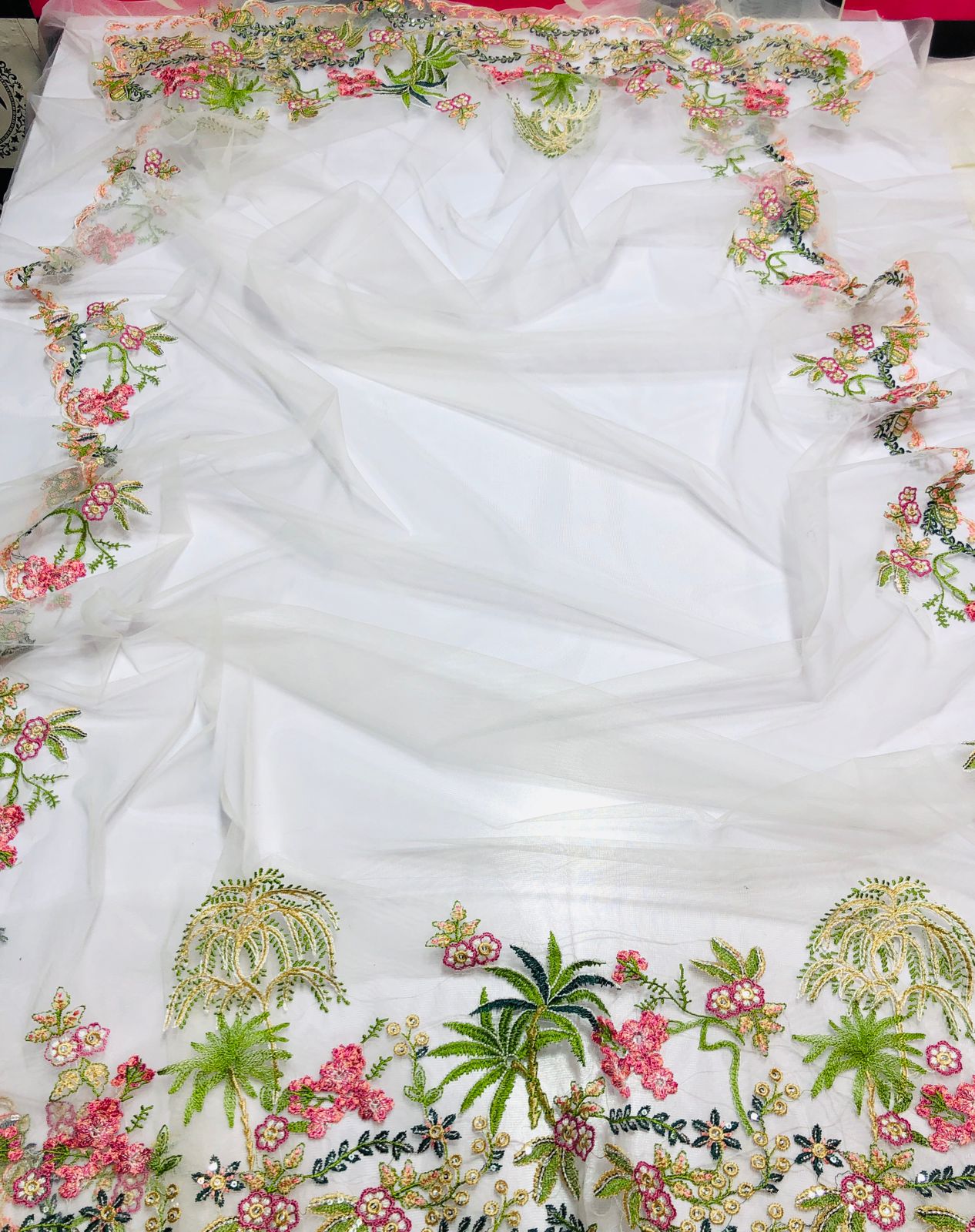 CROSS STITCH – Elegant 3-Piece Embroidered Lawn Suit