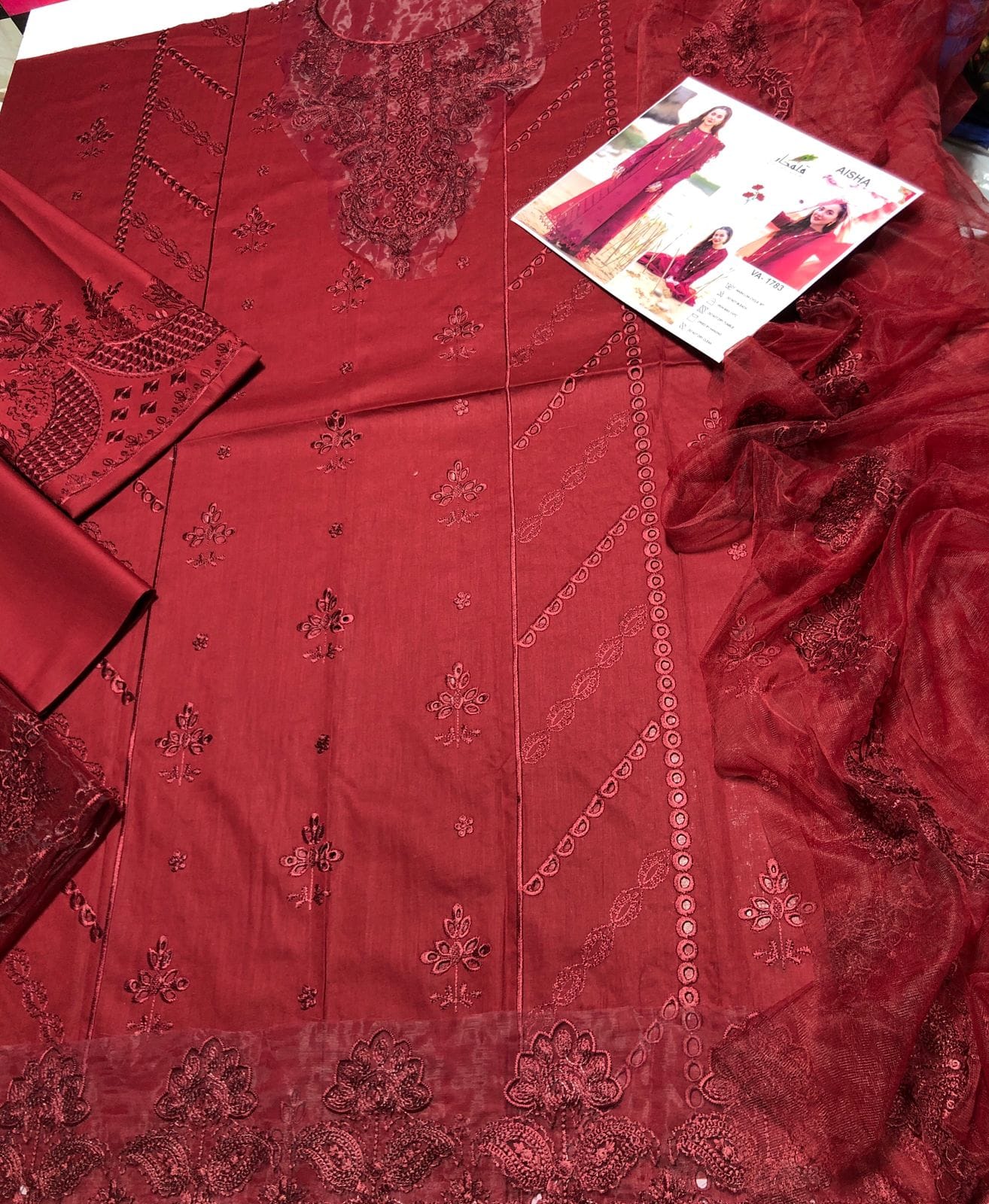 QALAMKAR (PREMIUM LAWN) – Elegant Lawn Collection