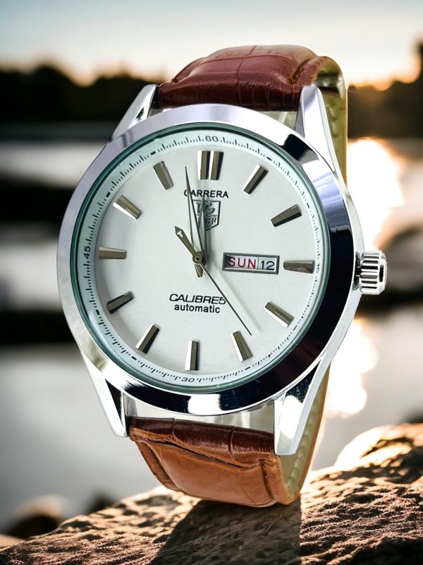Carrera Calibre 5 – Luxury Swiss Watch with Leather Strap