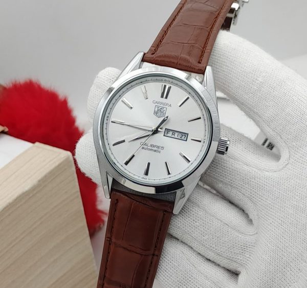 Carrera Calibre 5 – Luxury Swiss Watch with Leather Strap