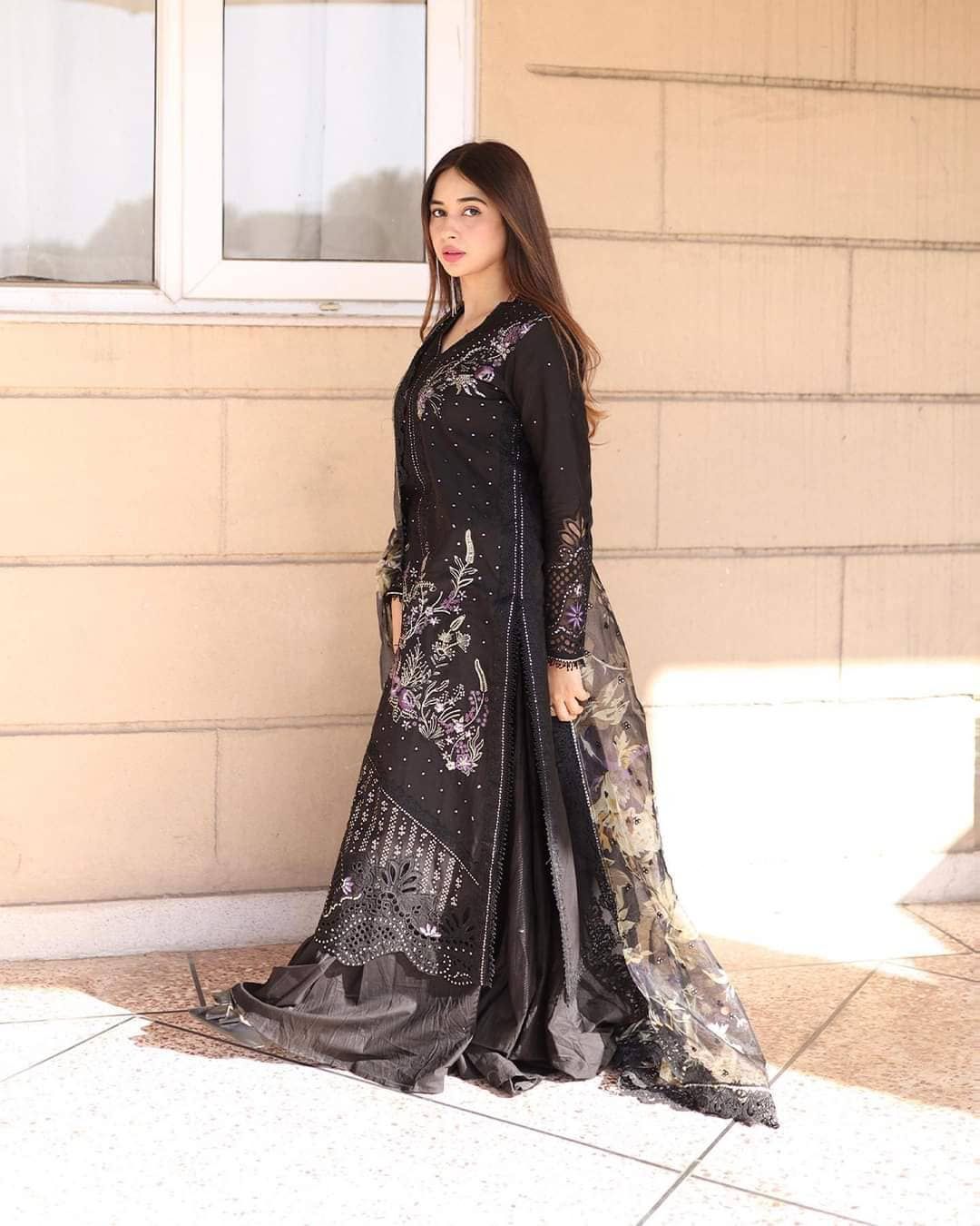 MUSHQ – Elegant Premium Silk 3 Piece Suit