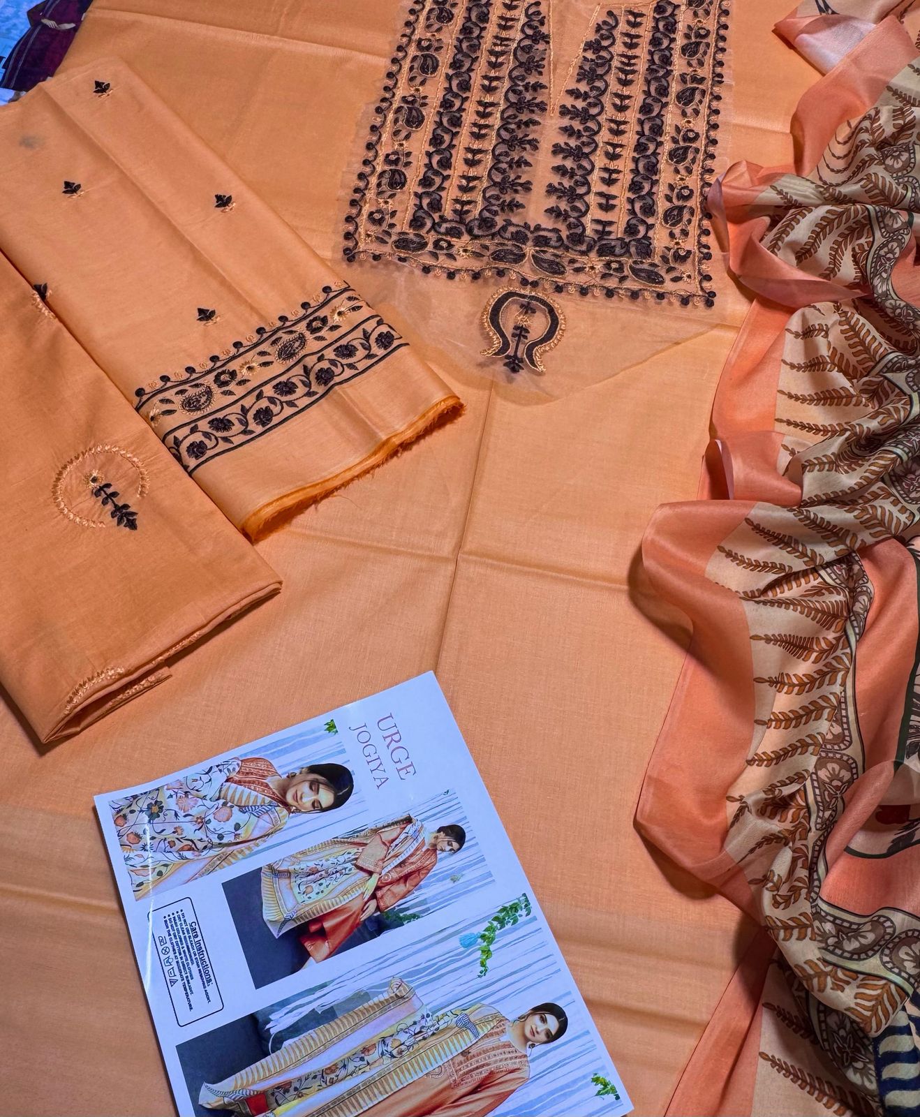 URGE – Elegant 3 Pc Embroidered Lawn Suit