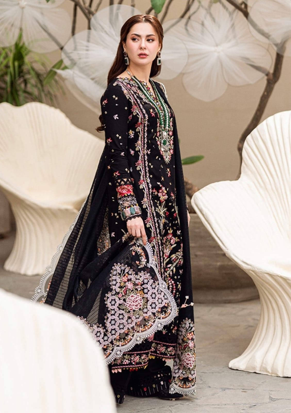 QALAMKAR – Premium 3-Piece Embroidered Lawn Suit